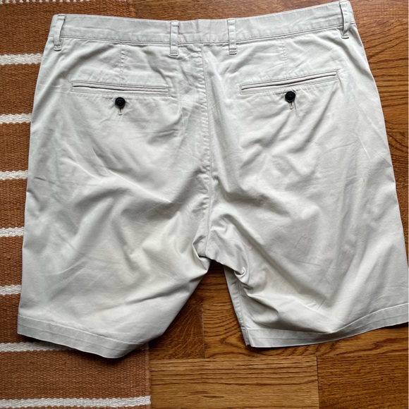 Mens Theory flat front khaki shorts - Picture 3 of 7